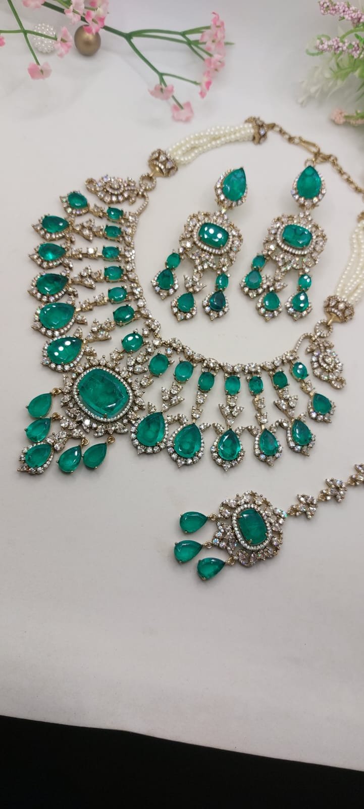 Emerald Royale Statement Necklace Set with Matching Earrings & Maang Tikka